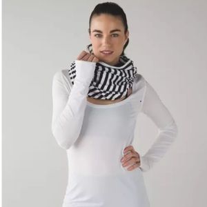 Lululemon Vinyasa Scarf